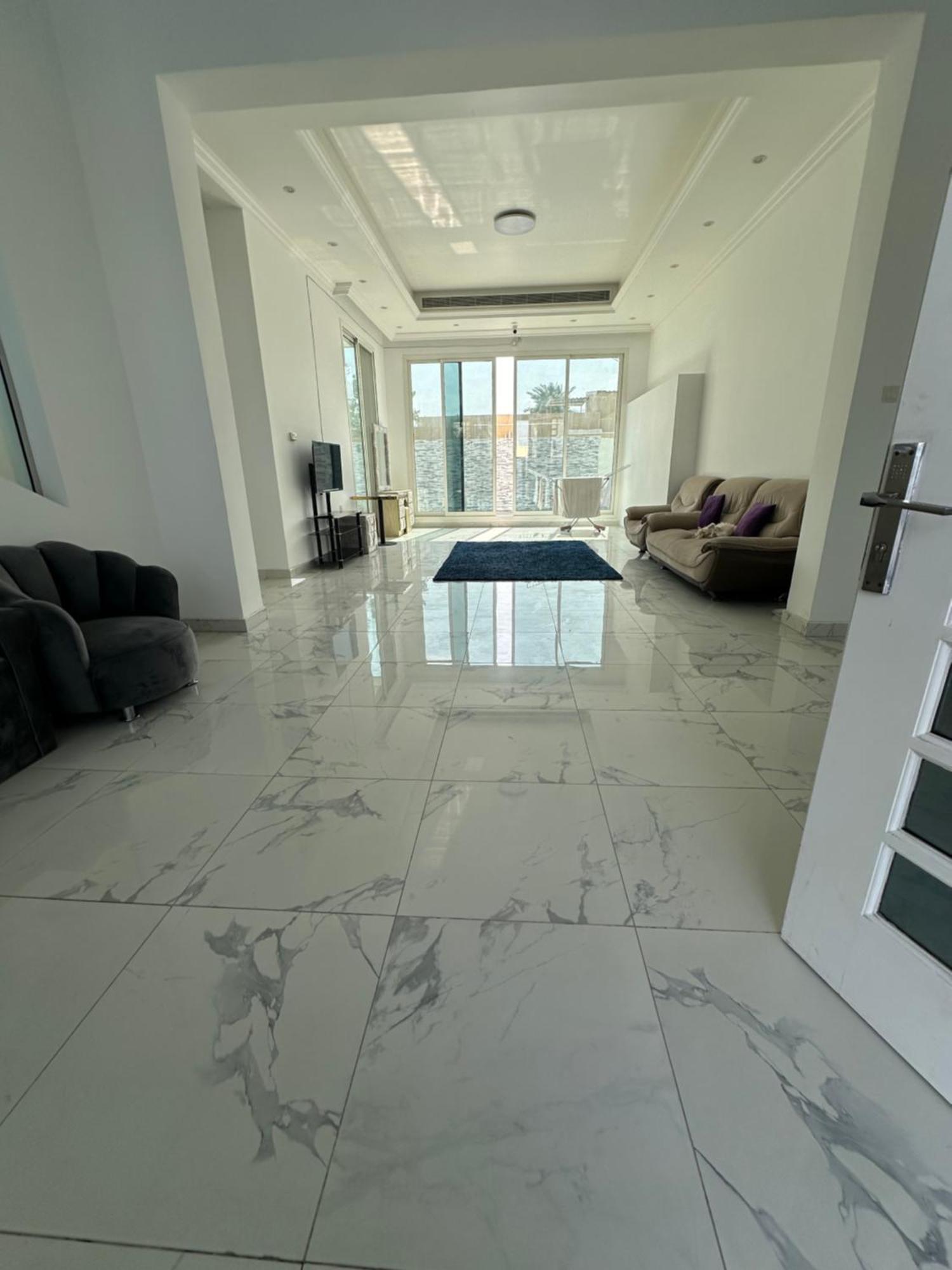 Centerpoint Duplex * Dubai