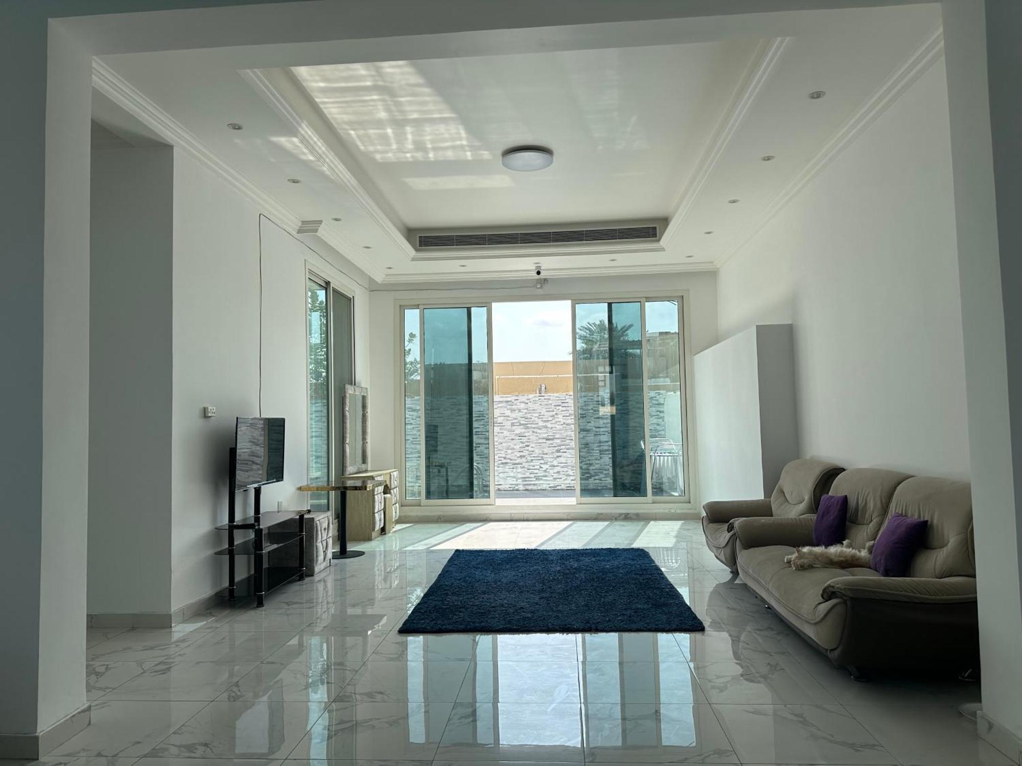 Centerpoint Duplex Guest house *